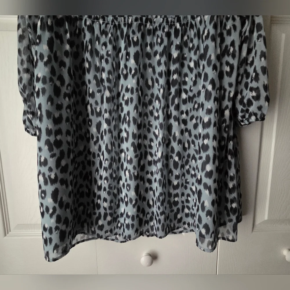 NWT LOFT Blue Leopard Print V-Neck Long Sleeve Dress Size 14